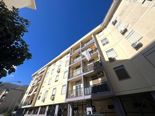 Appartamento in Vendita a Palermo, 85'000€, 116 m²