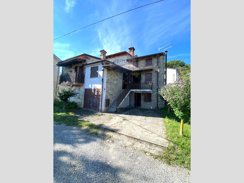 Casa Semi Indipendente in Vendita a Alta Val Tidone, 43'000€, 90 m², con Box