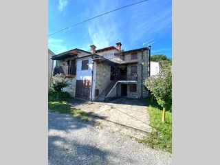 Casa Semi Indipendente in Vendita a Alta Val Tidone, 43'000€, 90 m², con Box