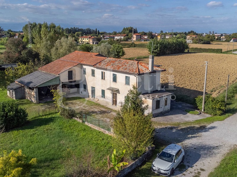 Casa Indipendente in Vendita a Annone Veneto, 100'000€, 145 m²