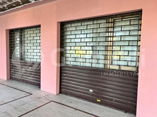 Negozio in Vendita a Pieve Emanuele, 63'000€, 43 m²