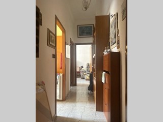 Trilocale in Vendita a Roma, 290&euro;, 70 m²