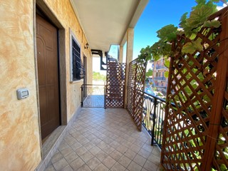 Trilocale in Vendita a Roma, 139'000&euro;, 70 m², arredato