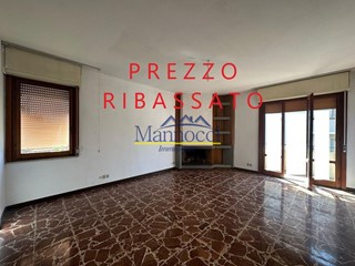 Appartamento in Vendita a Cascina, 160'000€, 120 m², con Box