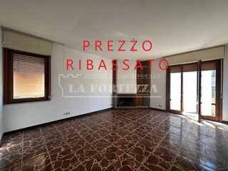 Appartamento in Vendita a Cascina, 160'000€, 120 m², con Box