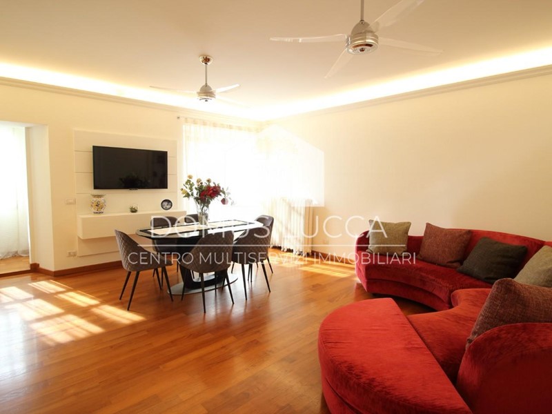 Quadrilocale in Vendita a Lucca, 800'000€, 112 m², arredato