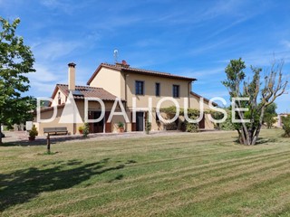 Casa di corte in Vendita a Cascina, 950'000€, 400 m²