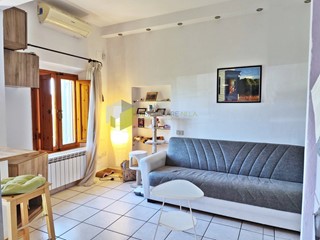 Trilocale in Vendita a Pisa, 148'000€, 70 m², arredato