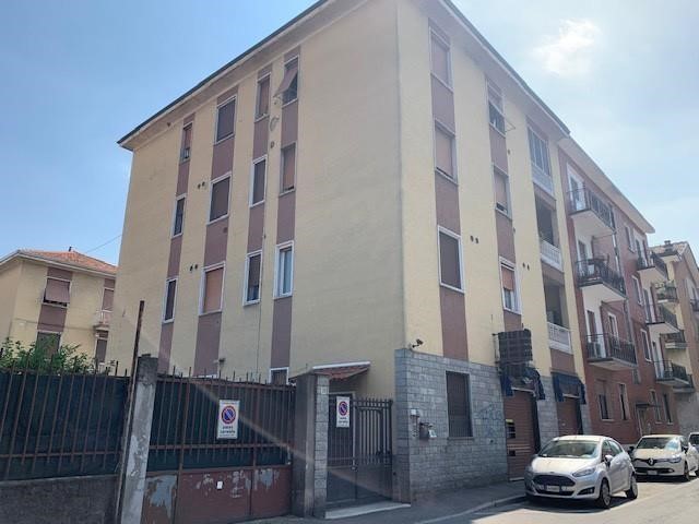 Quadrilocale in Vendita a Bresso, 112'500€, 98 m², con Box