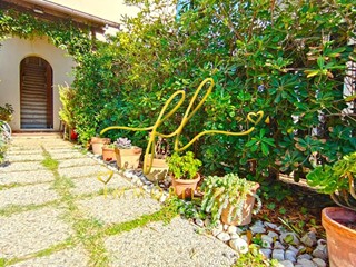 Casa Indipendente in Vendita a Piombino, 220'000&euro;, 130 m², arredato