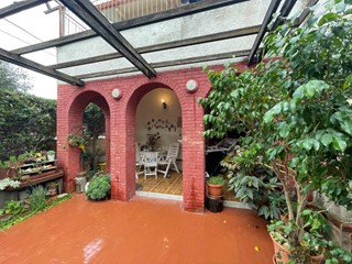 Villa in Vendita a Taranto, zona San Vito, 180'000€, 238 m², con Box