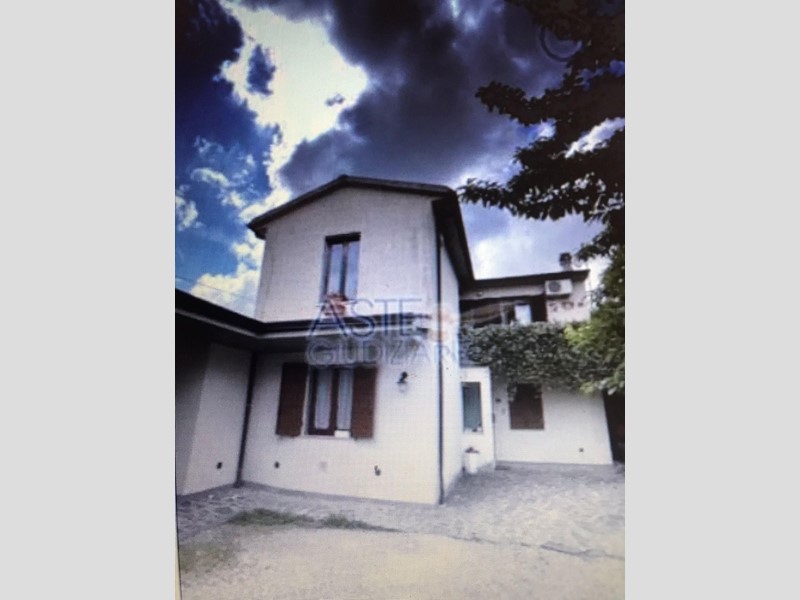 Appartamento in Vendita a Vecchiano, 90'000€, 91 m²