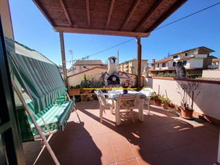 Quadrilocale in Vendita a Cascina, 168'000€, 90 m², arredato