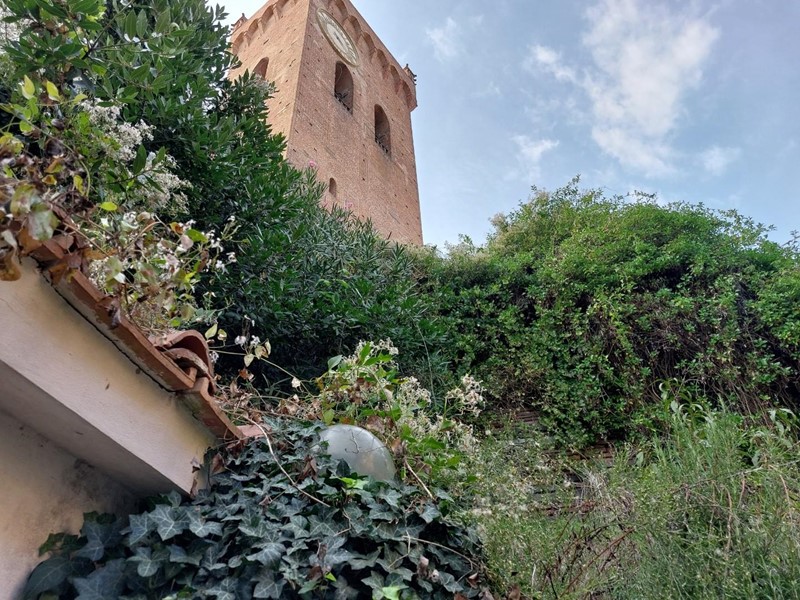 Casa Semi Indipendente in Vendita a San Miniato, 300'000€, 300 m²
