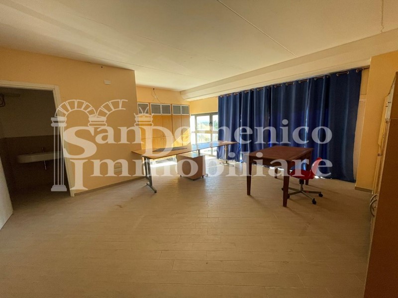 Ufficio in Affitto a Pisa, zona Ospedaletto, 350€, 40 m²