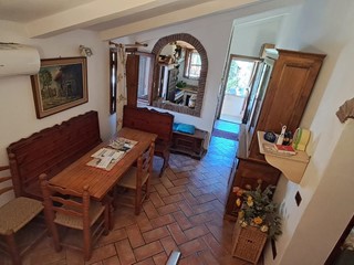 Trilocale in Vendita a Cecina, zona Collemezzano Alto, 140'000€, 60 m², arredato