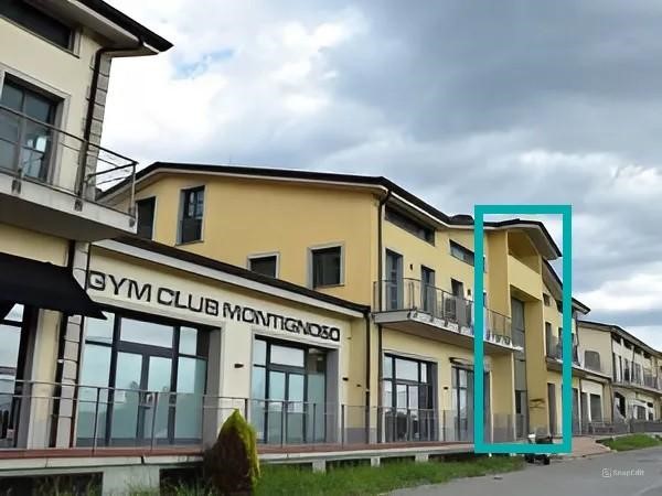 Ufficio in Vendita a Montignoso, zona Renella, 29'544€, 159 m²