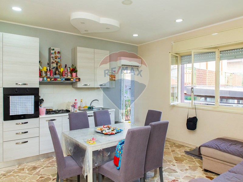 Appartamento in Vendita a Misterbianco, 70'000€, 111 m²