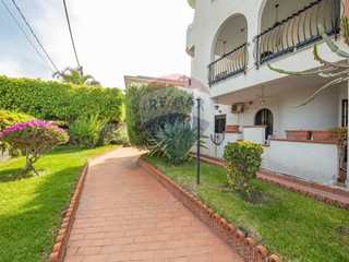 Quadrilocale in Vendita a Aci Castello, 175'000€, 100 m²