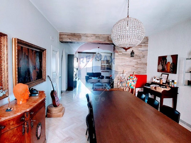 Appartamento in Vendita a Marigliano, 285'000€, 165 m²