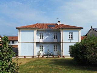 Villa in Vendita a Caluso, 590'000€, 360 m²