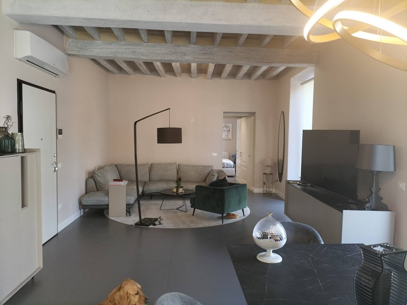 Appartamento in Affitto a Fidenza, 1'150€, 170 m²