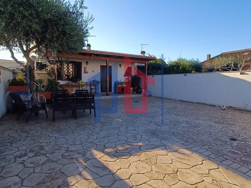 Villa in Vendita a Ardea, 209'000€, 120 m²