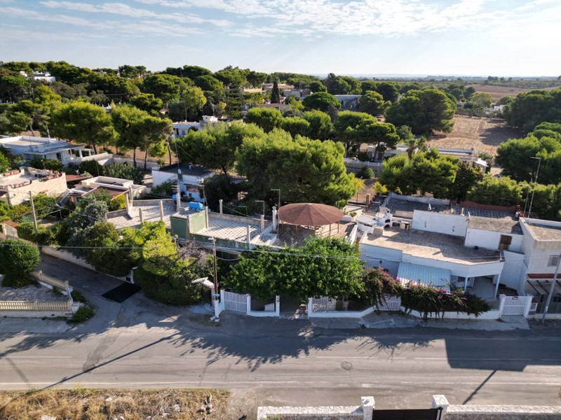 Villa in Vendita a Pulsano, 195'000€, 280 m²