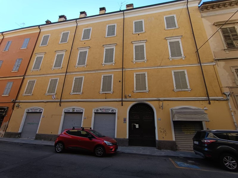 Appartamento in Vendita a Modena, 1'400'000€, 900 m²