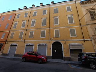 Appartamento in Vendita a Modena, 1'400'000€, 900 m²