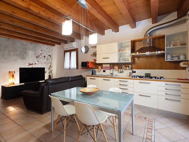 Casa Semi Indipendente in Vendita a Cologno Monzese, 290'000€, 86 m²