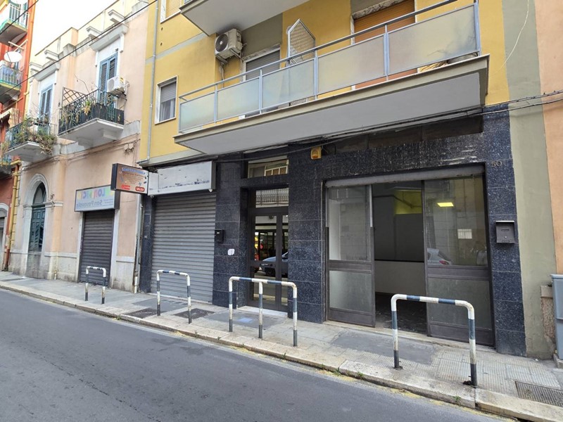Immobile commerciale in Affitto a Bari, 400€, 60 m²