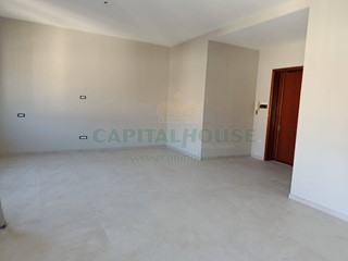 Trilocale in Affitto a Caserta, 670€, 100 m²