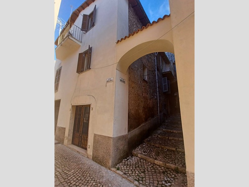 Trilocale in Vendita a Maenza, 29'500&euro;, 65 m²