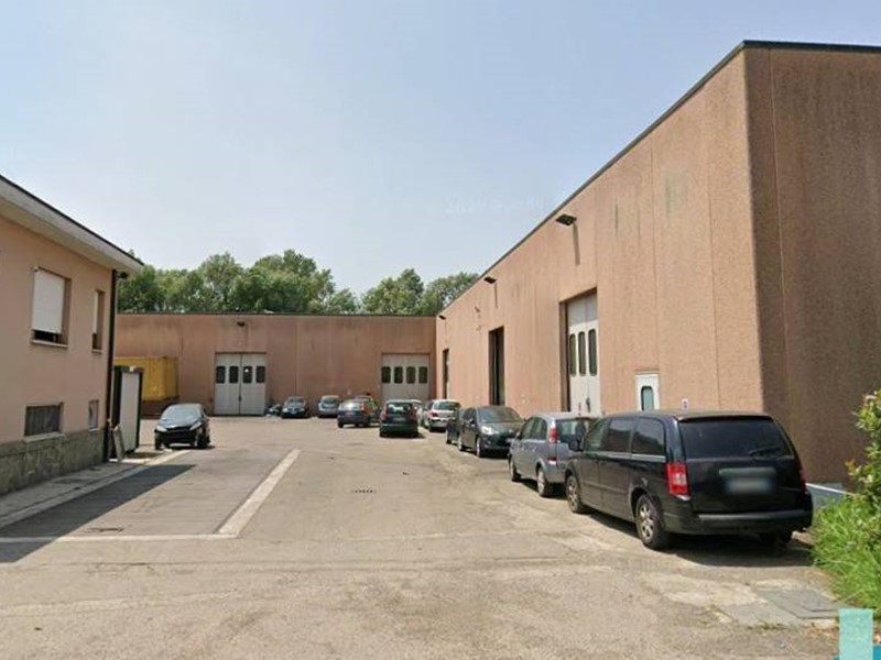 Capannone in Vendita a Settala, 1'600'000€, 2601 m²