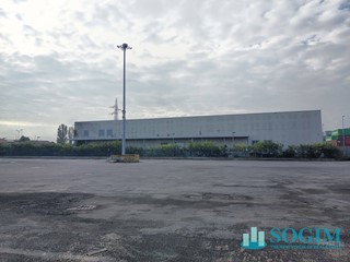 Ufficio in Vendita a Pioltello, 2'200'000€, 850 m²