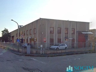 Capannone in Vendita a Baranzate, 885'000€, 1250 m²