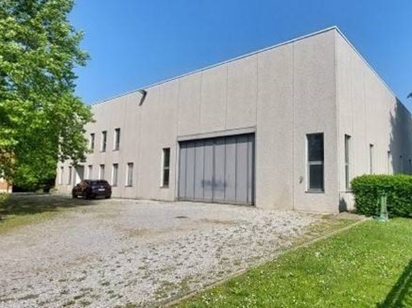 Capannone in Vendita a Scorzè, 440'000€, 910 m²