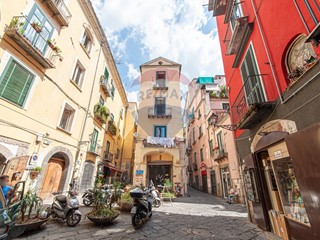 Appartamento in Affitto a Salerno, 1'200€, 110 m²