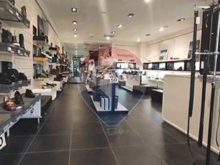 Immobile commerciale in Vendita a Caltagirone, 220'000€, 101 m²