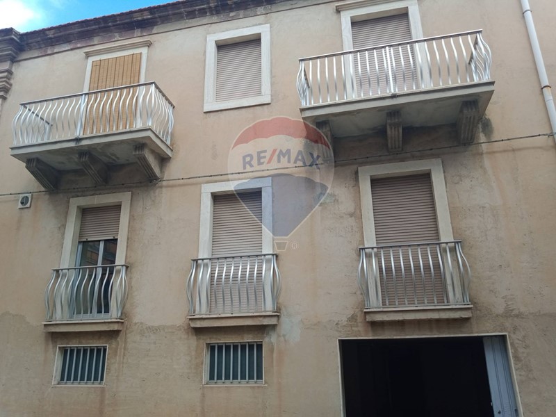 Appartamento in Vendita a Ragusa, 75'000&euro;, 120 m²
