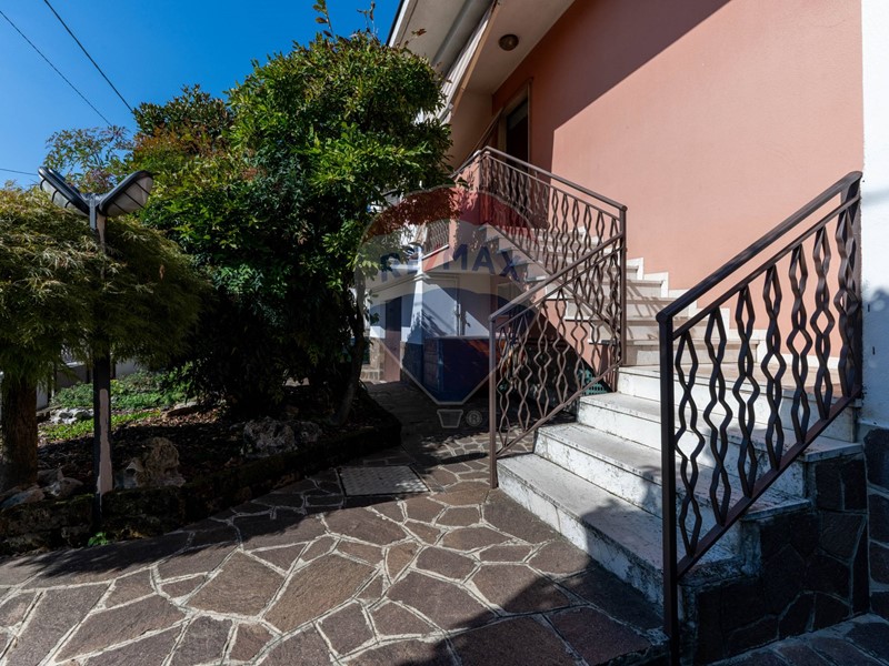 Villa in Vendita a Paullo, 320'000€, 167 m²