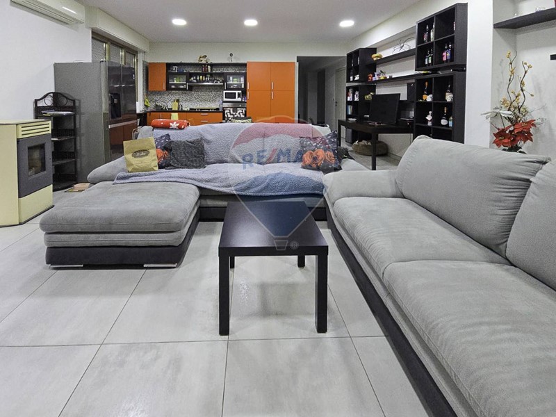 Appartamento in Vendita a Pescara, 248'000€, 178 m²