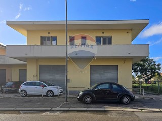 Appartamento in Vendita a Pescara, 248'000€, 178 m²