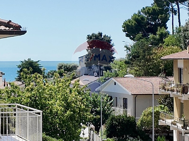 Appartamento in Vendita a Numana, 500'000&euro;, 160 m²