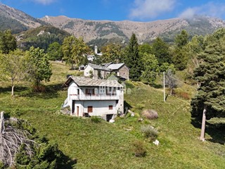 Cascina in Vendita a Carema, 58'000€, 60 m²