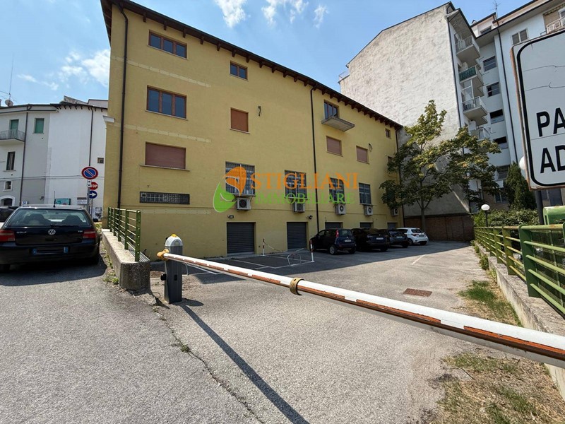 Box in Vendita a Campobasso, 13'000€, 15 m²