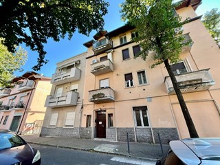 Bilocale in Vendita a Cinisello Balsamo, 195'000€, 90 m²