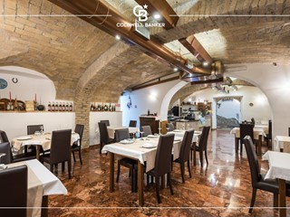 Attività commerciale in Vendita a Frascati, 120'000&euro;, 203 m²