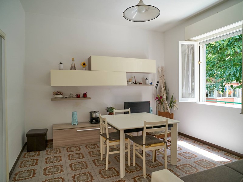 Appartamento in Affitto a Rimini, 800€, 90 m²